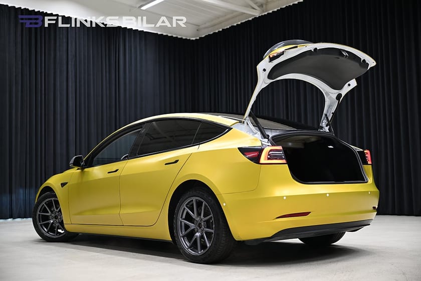 Bild 4 av Tesla Model 3 Long Range AWD Kamera Dragkrok