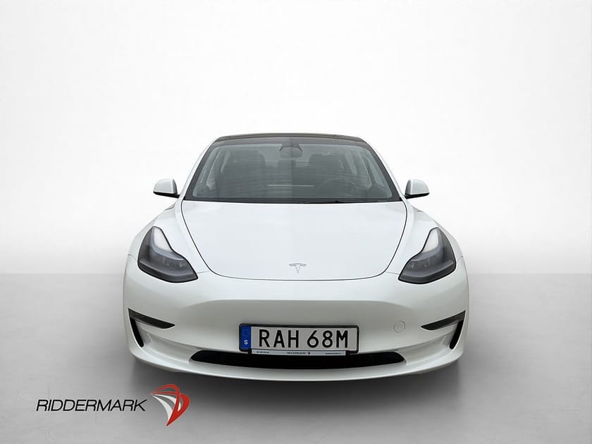Bild 3 av Tesla Model 3 Long Range AWD 440hk Autopilot Kamera Skinn