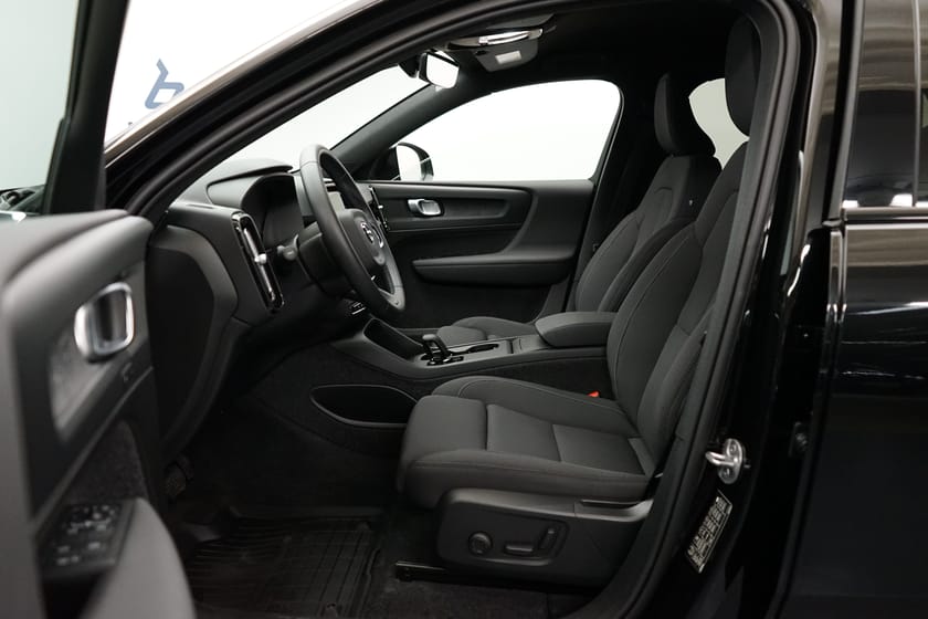 Bild 5 av Volvo EX40 Single Motor Extended Range R Plus Edt