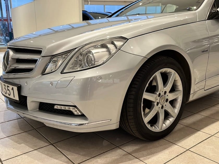 Bild 4 av Mercedes-Benz E 350 Coupé CGI BE BLUEEFFIENCY 7G-TRONIC 292HK