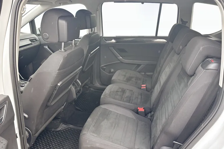 Volkswagen Touran 7-seater