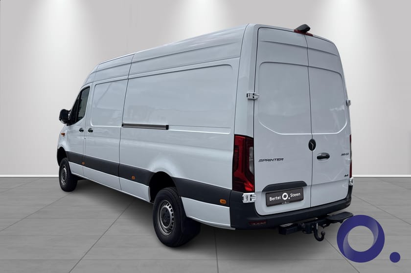 Bilde 3 av Mercedes-Benz Sprinter 319 CDI 4x4 Panel Van