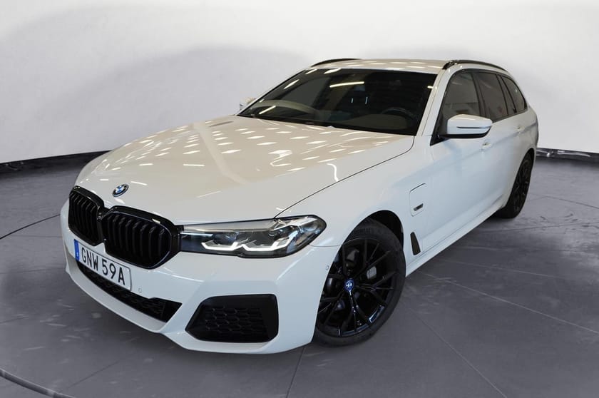Bild 1 av BMW 530e xDrive Touring M-Sport Keyless Drag HiFi