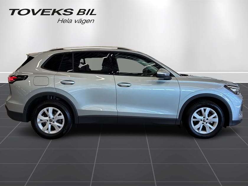 Bild 2 av Volkswagen Tiguan LIFE 1.5 ETSI 150 HK Drag + värmare