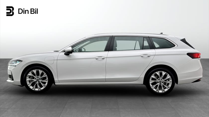 Bild 2 av Škoda Superb iV Kombi