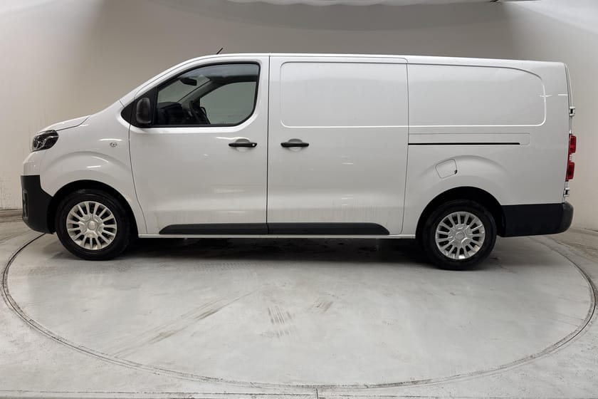 Bild 2 av Toyota Proace 2.0D (145hk) L3 Parkeringsvärmare