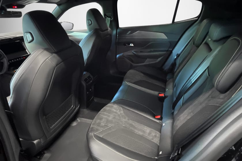 Bild 5 av Peugeot 408 Hybrid 145