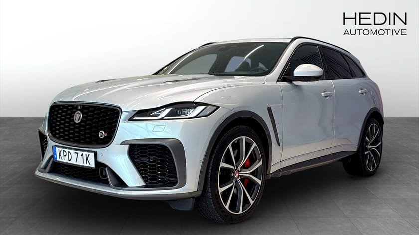Bild 1 av Jaguar F-Pace SVR V8 550HK AWD | Dragkrok | Panorama | 360° | Meridian