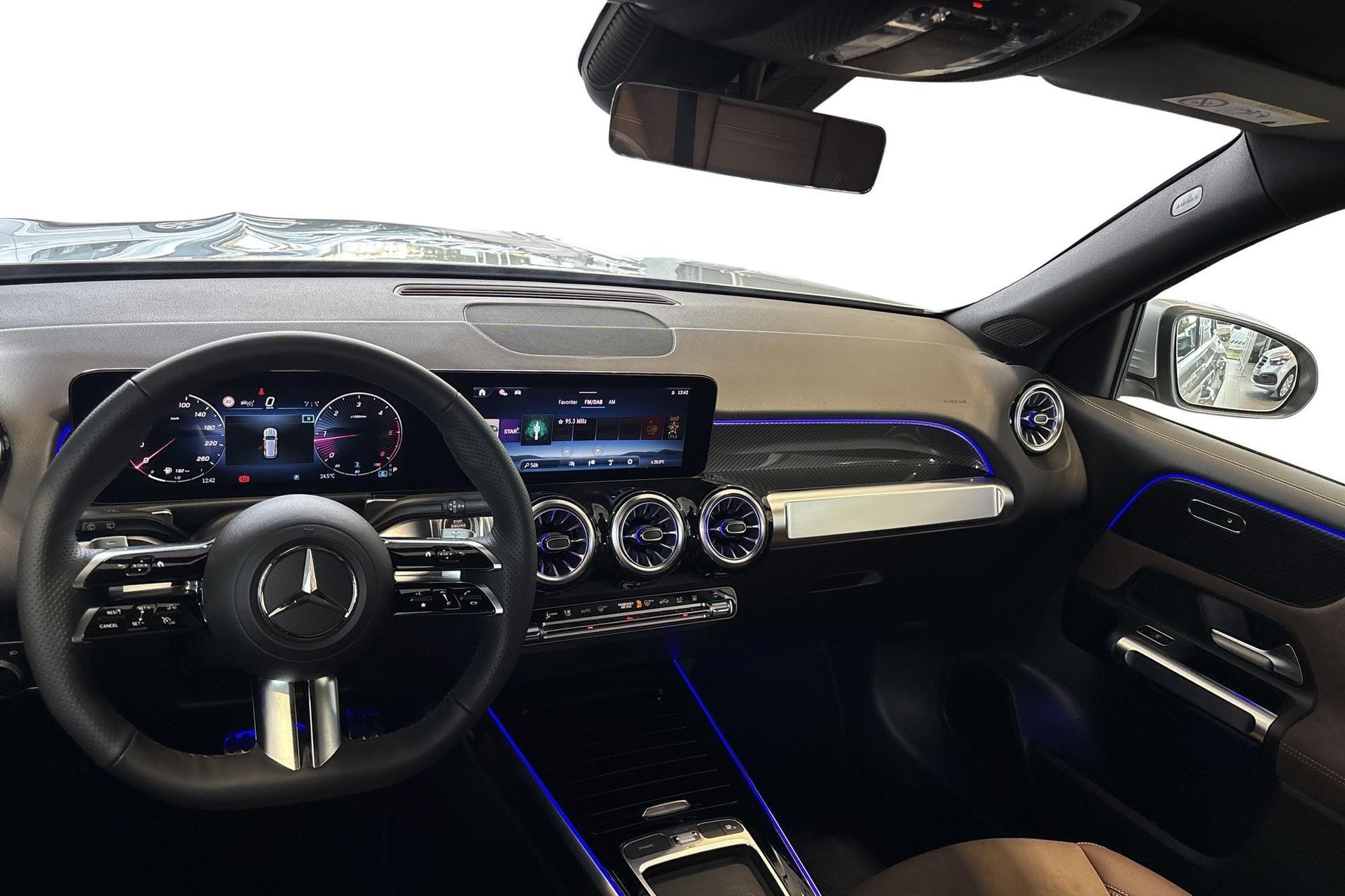 Mercedes-Benz GLB 220 d 4MATIC 2026, bild 7/10