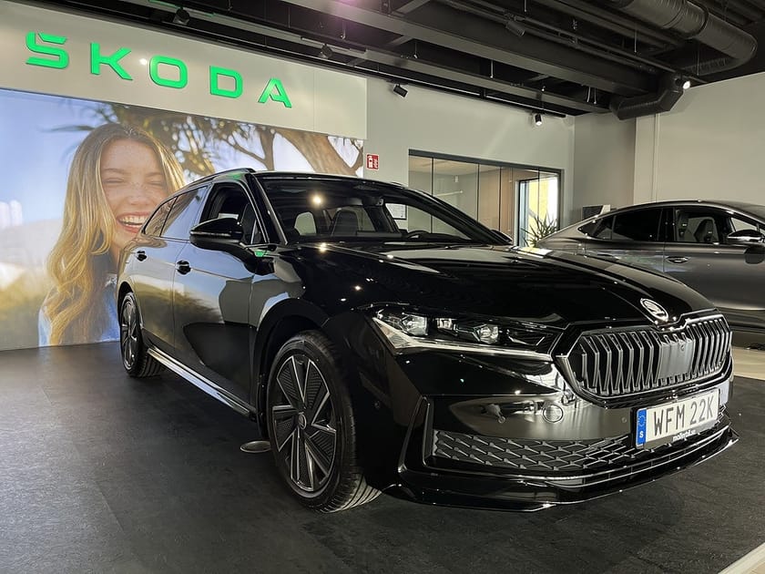 Bild 2 av Škoda Superb iV Kombi Skoda Combi Sportline 1,5 TSI 204 HK 6 VXL DSG