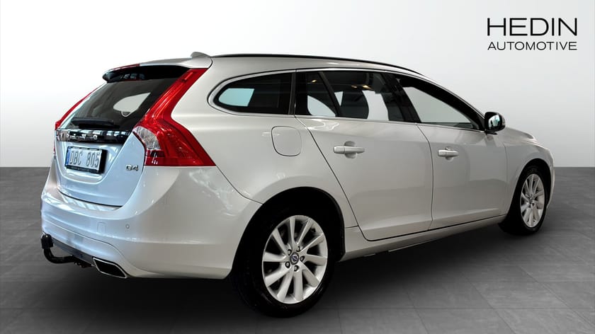 Bild 2 av Volvo V60 D4 Momentum Business Edition / Drag /Pano