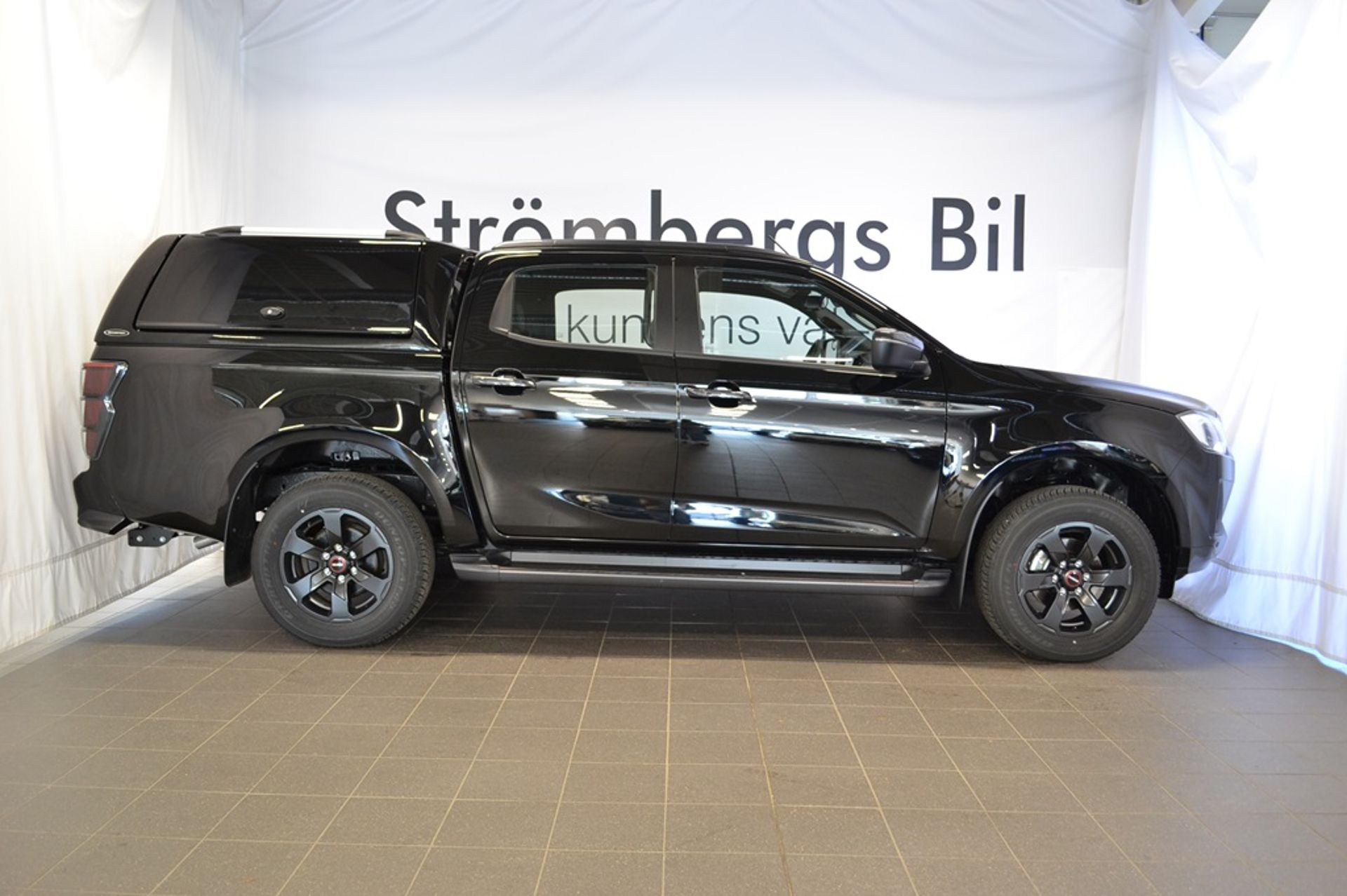 Isuzu D-max DC AT CNG 2025, photo 3/10