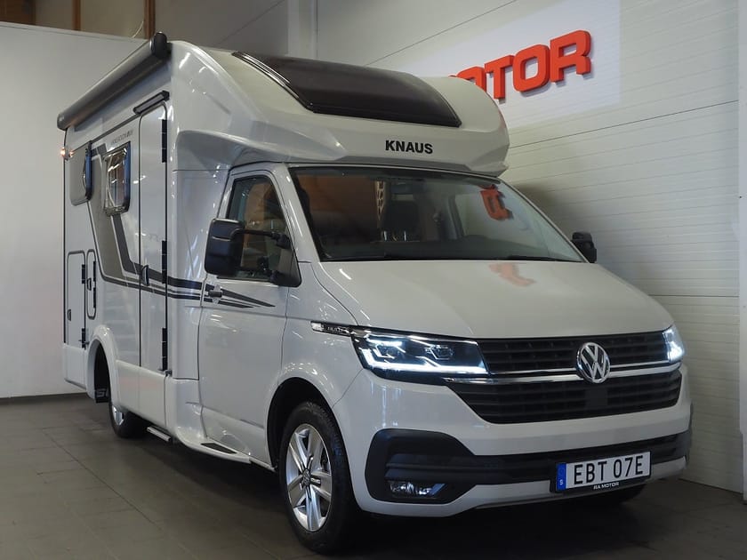 Bild 1 av Knaus Campervan Volkswagen Tourer Van 500 MQ Vansation Markis Solcell AUT 4 Bäddar