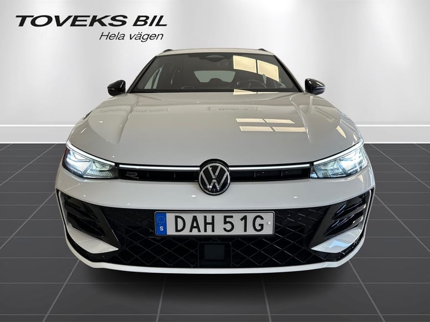 Bild 5 av Volkswagen Passat Sportscombi R-LINE TSI 150hk Drag|Värmare|Kamera