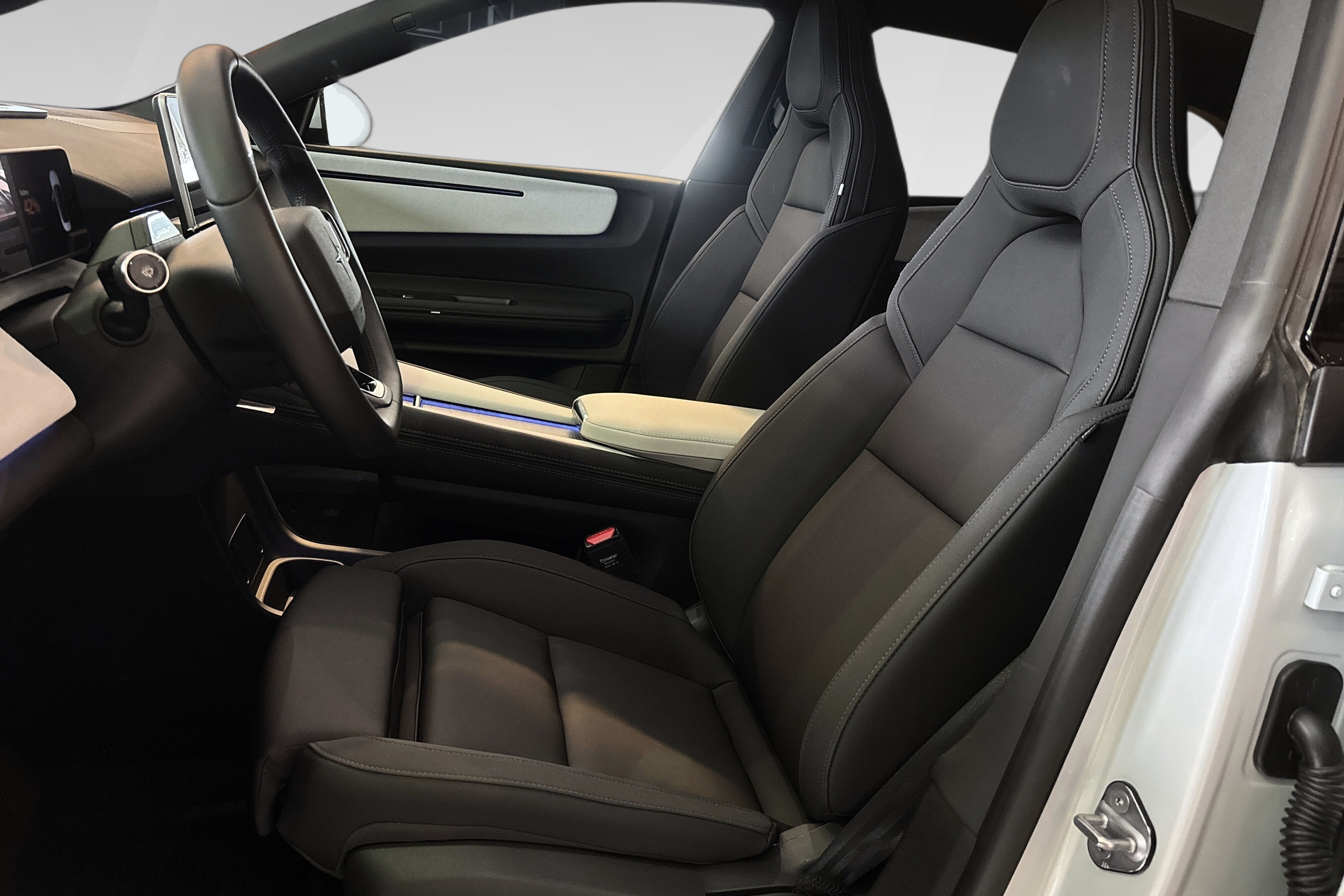 Polestar 4 Long Range Dual motor bilde 10
