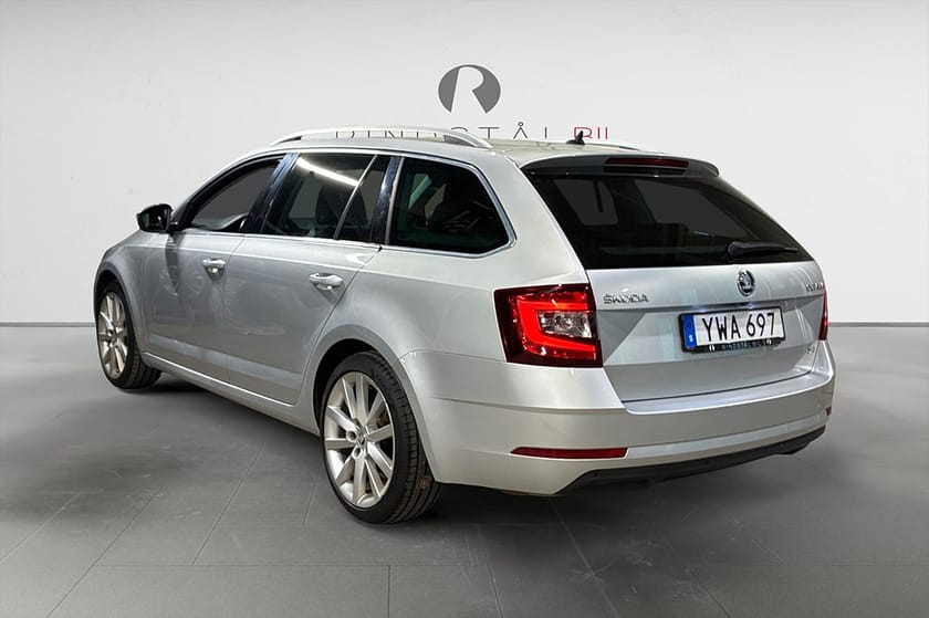 Bild 5 av Škoda Octavia Kombi 2.0 TDI 150 HK DSG AWD DRAG D-VÄRM B-KAMERA 18"