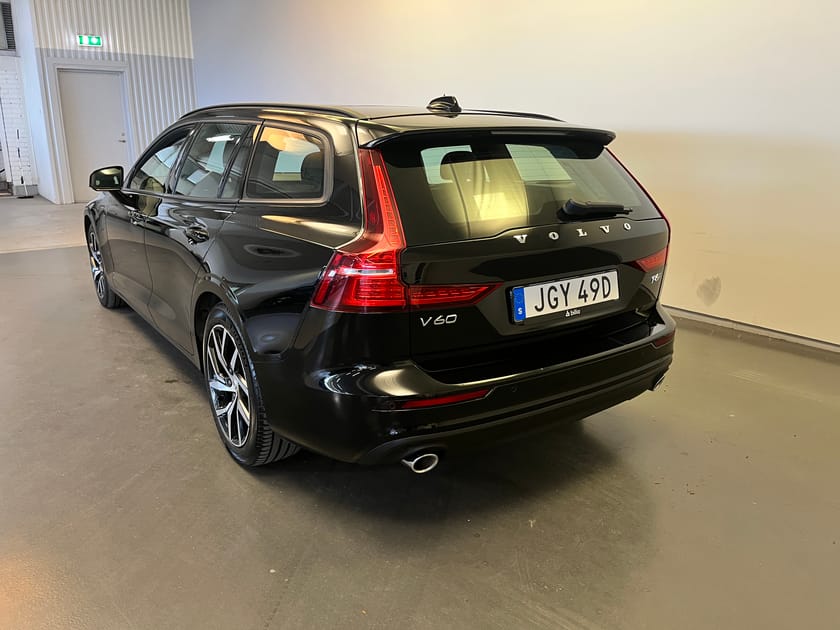 Bild 3 av Volvo V60 T6 TE Momentum Edition/ Navigation/ BLIS/ Dragkrok/ Backkamera/ 10.000kr Tillbehör/