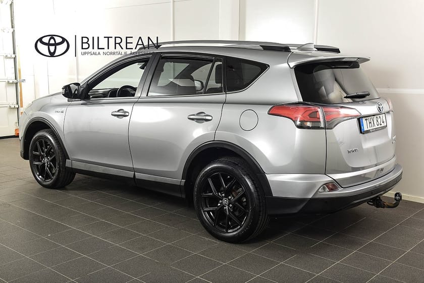 Bild 3 av Toyota RAV4 Hybrid Elhybrid 2.5 AWD X-Edition Drag Backkamera M-värm