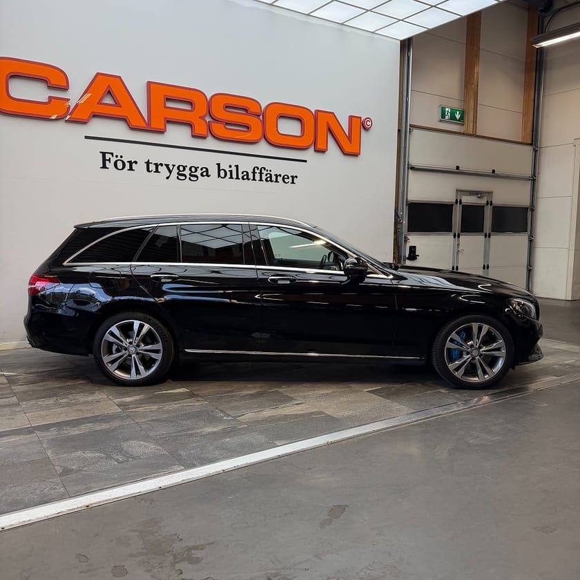 Bild 3 av Mercedes-Benz C 350 T e *HÖSTREA*350 Aut Burmester Luftfjädring Drag ACC