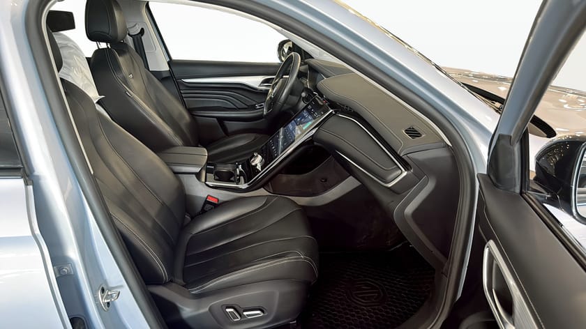 Bild 3 av MG Marvel R LUXURY