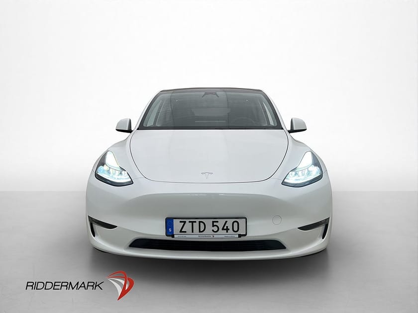 Bild 3 av Tesla Model Y Performance AWD Panorama Drag Kamera Navi MOMS