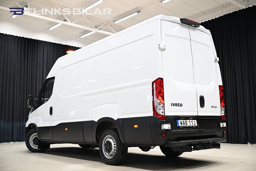 Bild 4 av Iveco Daily 35-140 Van 136HK Automat|Drag|Värmare|Backkamera|LED|3.5ton-drag
