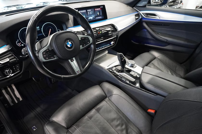 Bild 2 av BMW 530i xDrive Touring M-Sport Pro Komfortstol HUD Pano 20 Moms