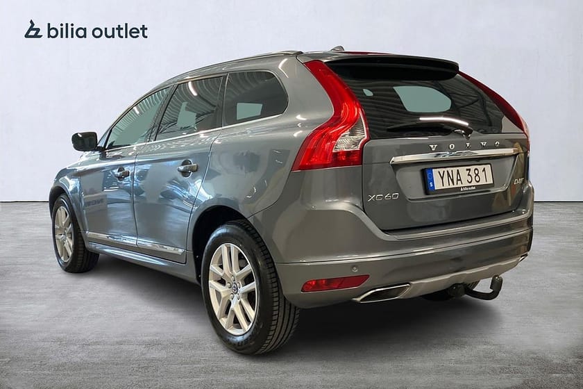 Bild 3 av Volvo XC60 D4 AWD Classic Summum Panorama B-kam Drag Skinn Navi