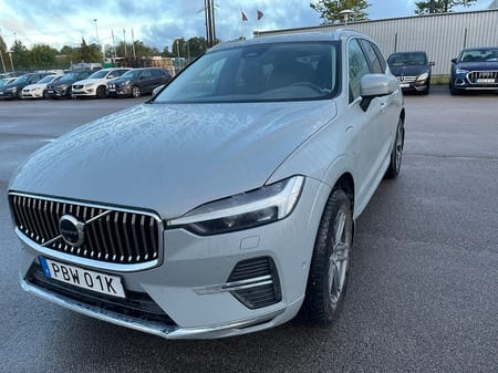 Volvo XC60 T6 Recharge Core Bright plug in AWD 350HK 4x4 Panorama