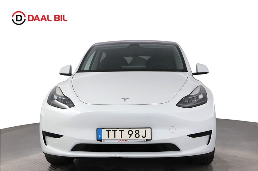 Bild 2 av Tesla Model Y Standard Range RWD 60 kWh 299HK PVÄRM DRAG AUTOPILOT B-KAM