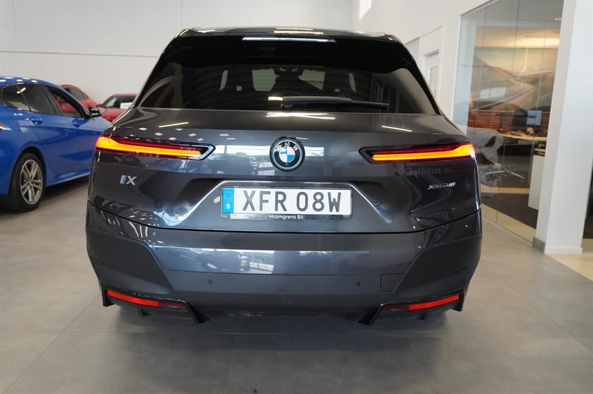 Bild 3 av BMW iX xDrive40 Pano HUD Laser DAP Drag