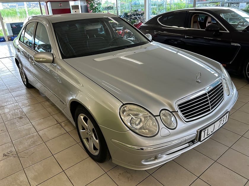 Bild 1 av Mercedes-Benz E 240 5G-Tronic Avantgarde Euro 4 Drag