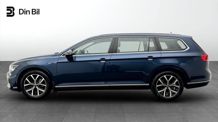 Bild 2 av Volkswagen Passat Sportscombi GTE DSG Drag/P-värmare/Läderklädsel