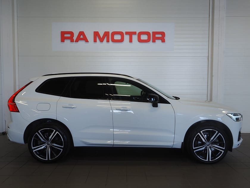 Bild 4 av Volvo XC60 T8 Twin Engine 392hk AWD  R-Design |Drag|Pano|Navi|21"|