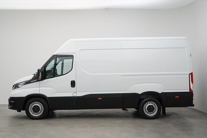 Bild 3 av Iveco Daily 35-140 Van 2.3 JTD Hi-Matic / Moms / 3500kg
