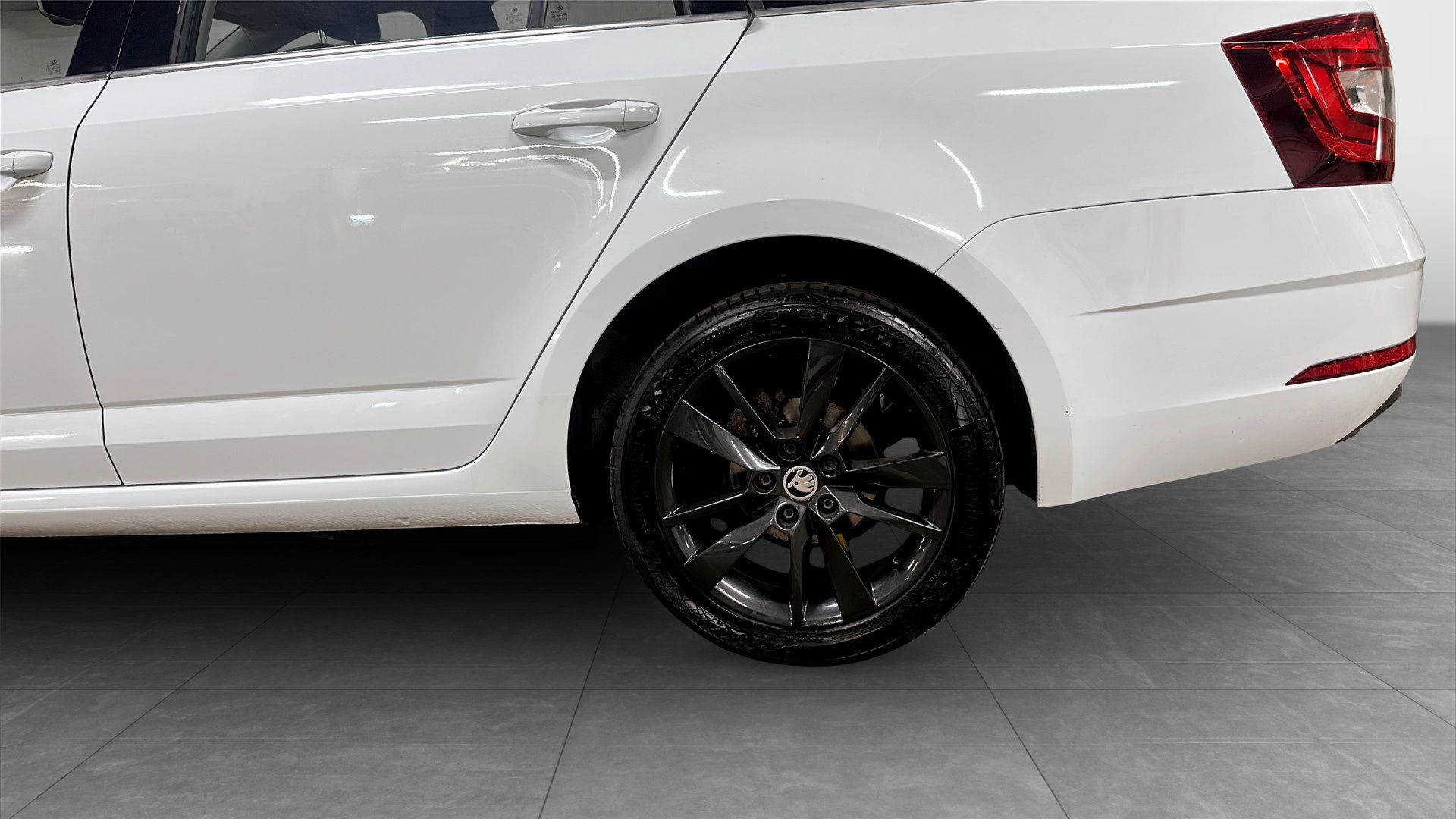 Skoda Octavia 1.0 TSI 115 DSG STYLE 2019, bild 6/10