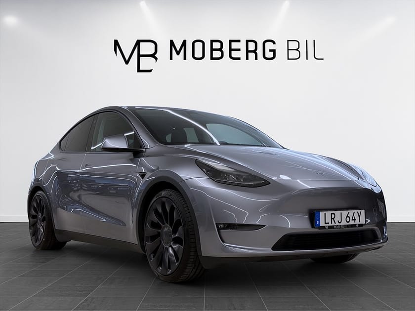 Bild 3 av Tesla Model Y Performance 534hk Pano Navi Läder Drag B-Kamera