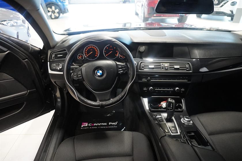 Bild 2 av BMW 520d Touring Steptronic Drag HiFi