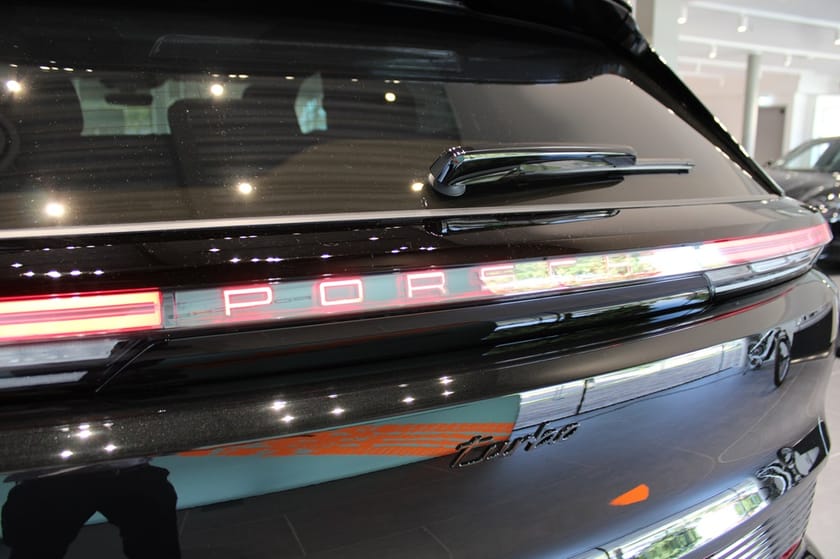 Bild 4 av Porsche Cayenne Turbo Electric 