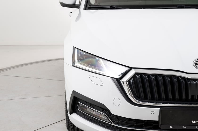 Bilde 5 av Škoda Octavia Combi iV PHEV  ACC/Krok/DCC/Kamera/Webasto/Matrix/HUD/Canton