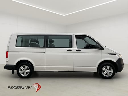 Volkswagen Transporter Kombi 9-Sits PDC Värmare CARPLAY Moms