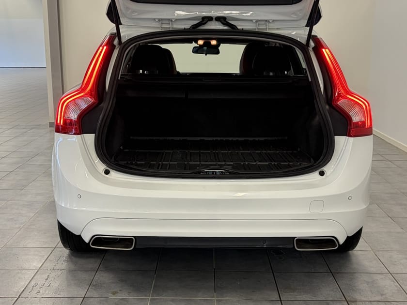 Bild 5 av Volvo V60 D4 181hk Momentum Aut