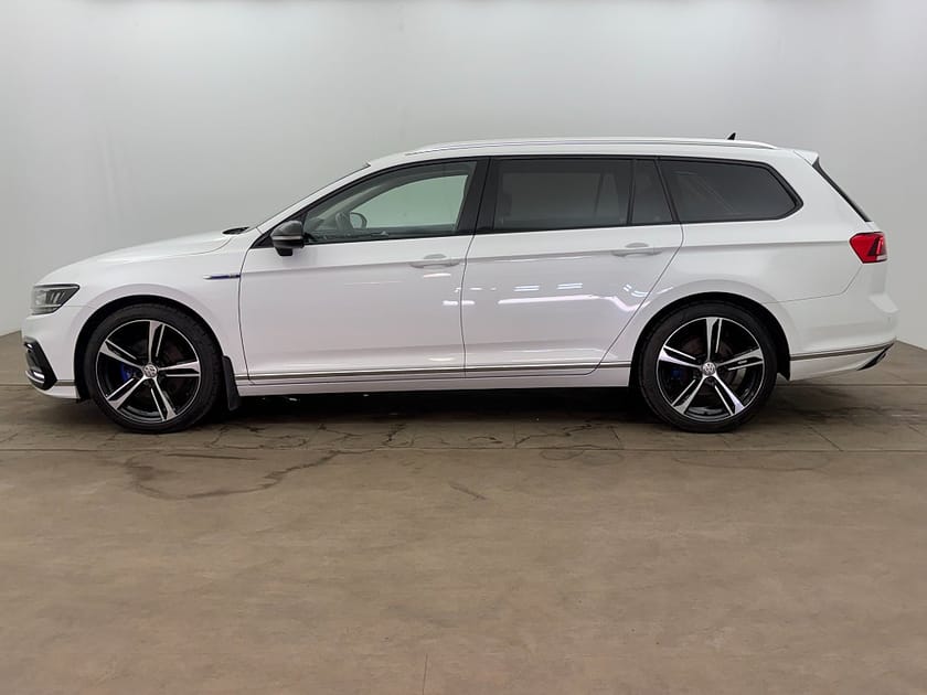 Bild 3 av Volkswagen Passat Sportscombi GTE SC 1.4 TSI B-kamera Carplay P-värmare