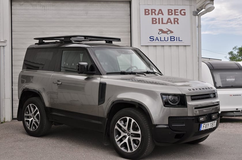 Bild 1 av Land Rover Defender 90 D300 MHEV X-Dynamic SE Nav Drag Panorama Värmare Moms