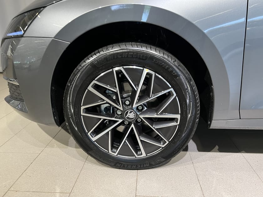 Bild 5 av Škoda Octavia Kombi COMBI SELECTION 1,5 TSI M-HEV 116 HK 7 VXL