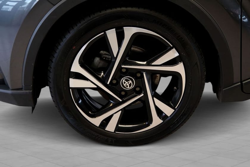 Bilde 2 av Toyota C-HR Hybrid 1,8i Loung Tech