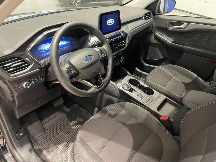 Bild 4 av Ford Kuga Plug-In Hybrid Titanium PHEV 225hk Automat