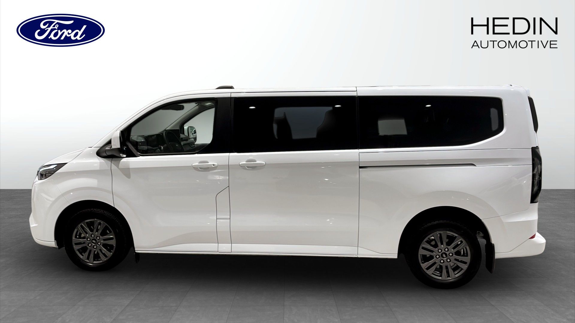 Ford Tourneo Custom 2025, bild 6/9