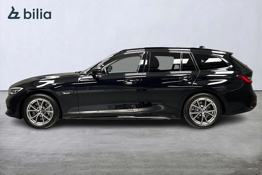 Bild 4 av BMW 330e Touring Sport line Aktiv farthållare+ Stop&Go-funtion