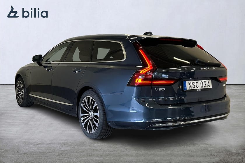 Bild 5 av Volvo V90 Recharge T6 AWD Core Edition | Drag | 360 | Keyless